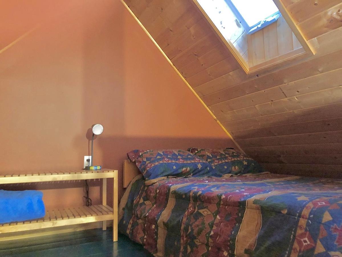 Camels Hump Guest Ranch Lumby Extérieur photo